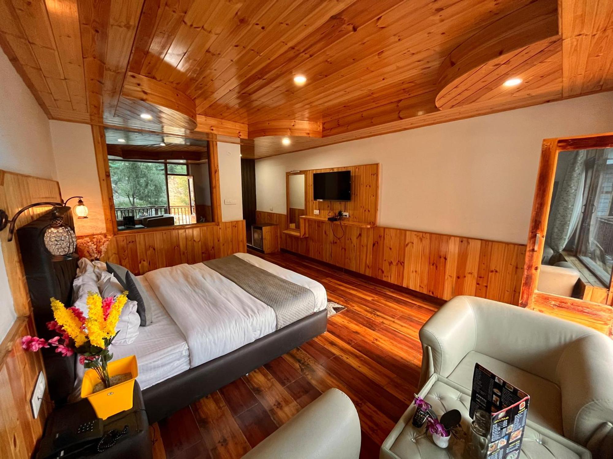 Himalayan Hill Queen Resort, Manali M98160-43400 Exteriér fotografie