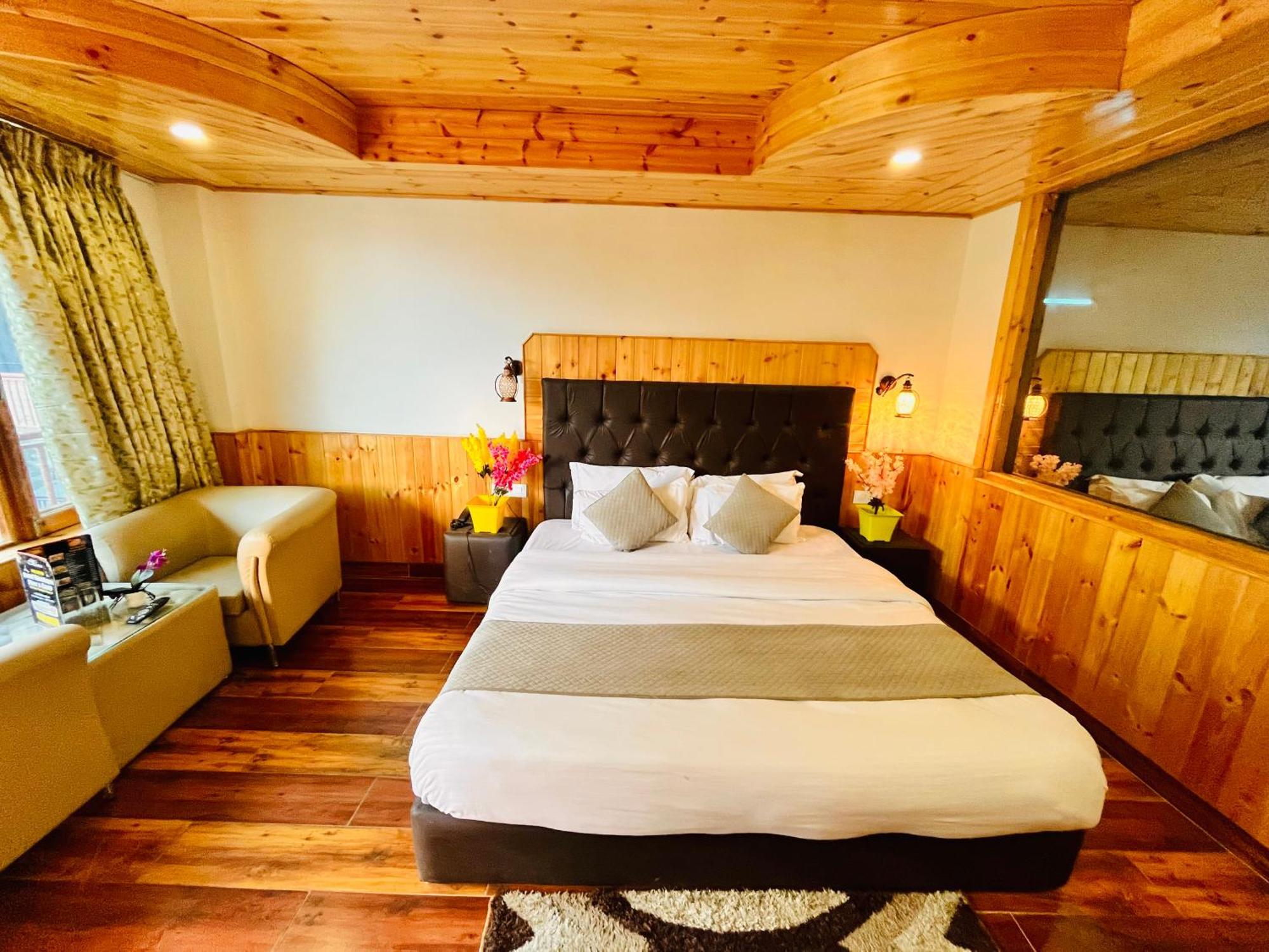 Himalayan Hill Queen Resort, Manali M98160-43400 Exteriér fotografie