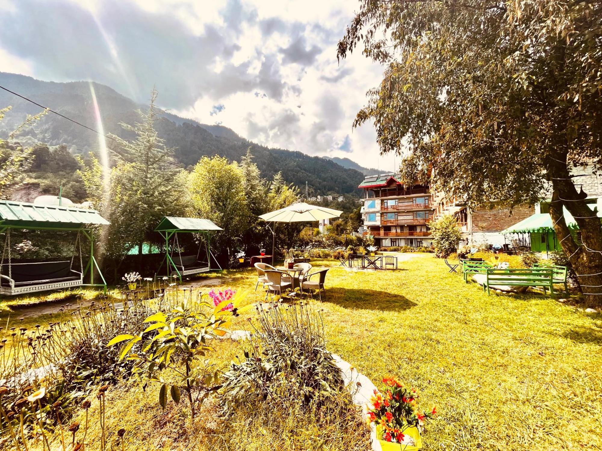 Himalayan Hill Queen Resort, Manali M98160-43400 Exteriér fotografie