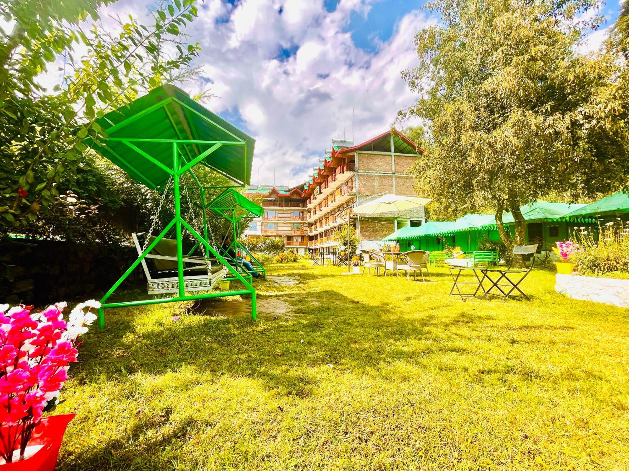 Himalayan Hill Queen Resort, Manali M98160-43400 Exteriér fotografie