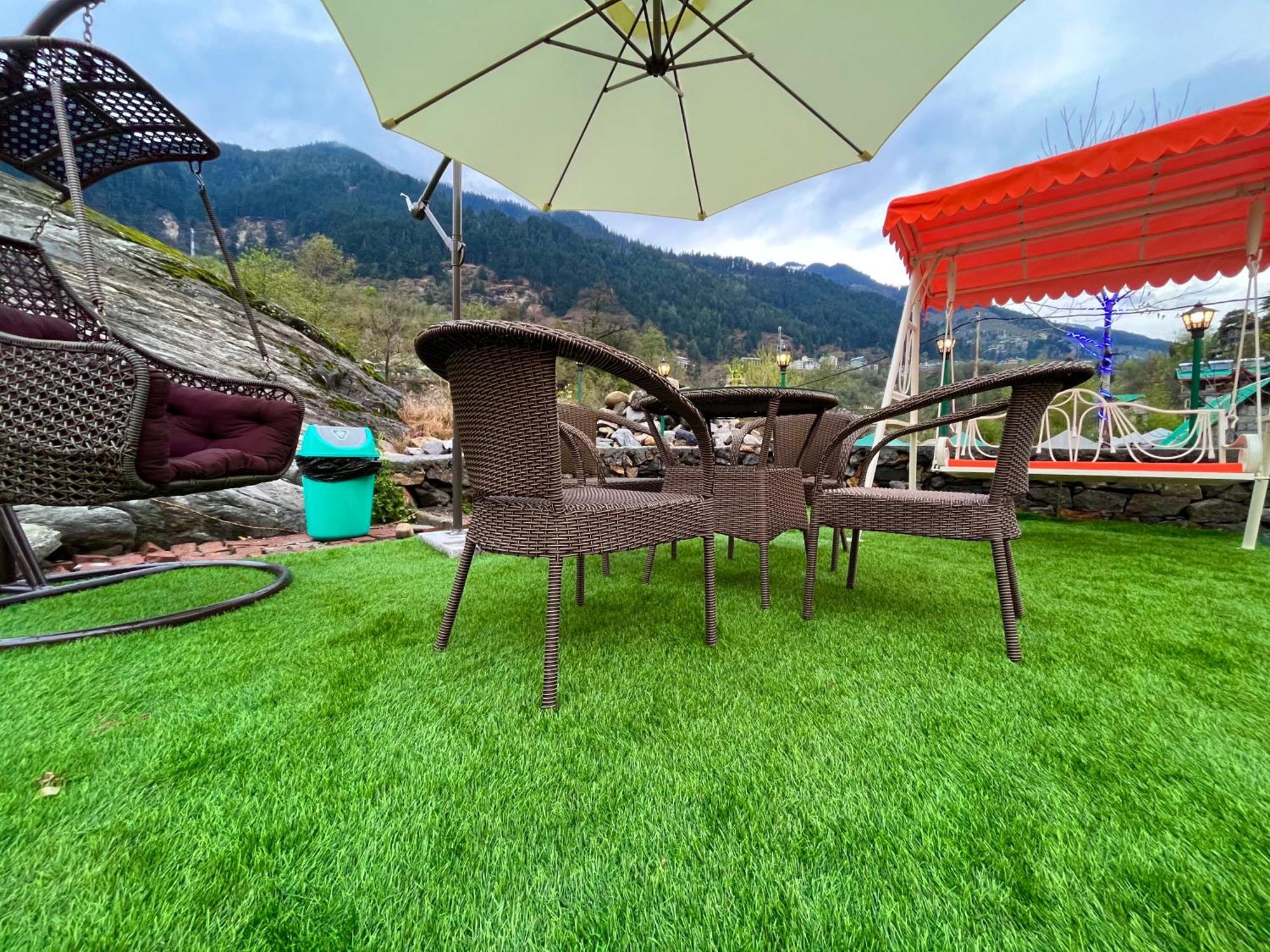Himalayan Hill Queen Resort, Manali M98160-43400 Exteriér fotografie